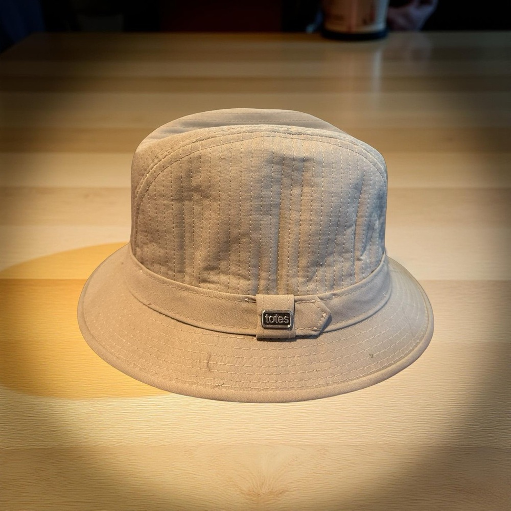 Totes Beige Quilted Lined Rain Bucket Hat Water Repellent Size M‎
